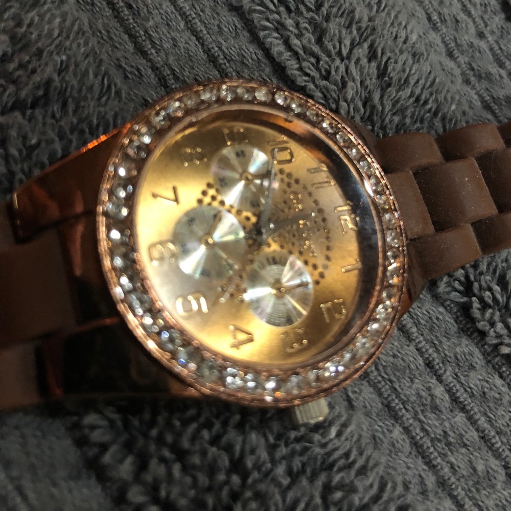 Beautiful Brown Rhinestone watch! - Picture 2 of 8